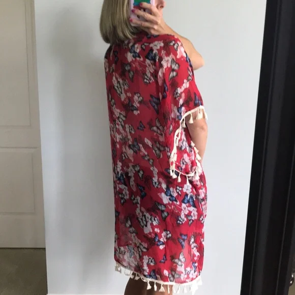 Red, Floral & Butterfly Print Kimono - Picture 5 of 8